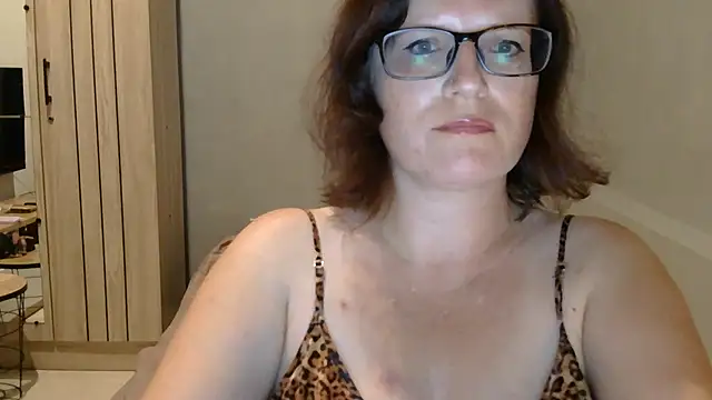 CrimsonMistress online show from 13, 9, 2025