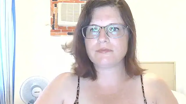 CrimsonMistress online show from 20, 4, 2026