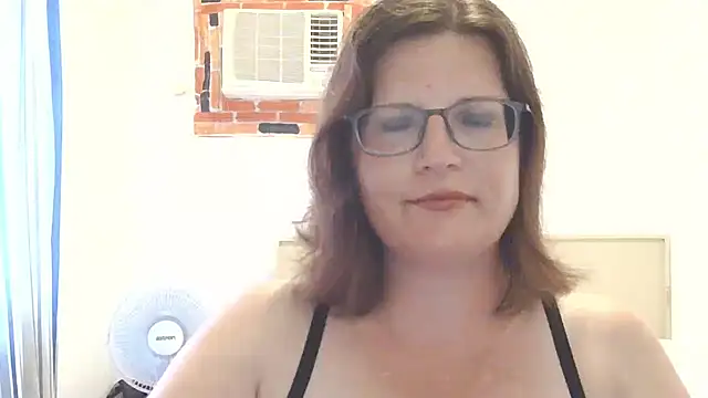 CrimsonMistress online show from 25, 4, 2026