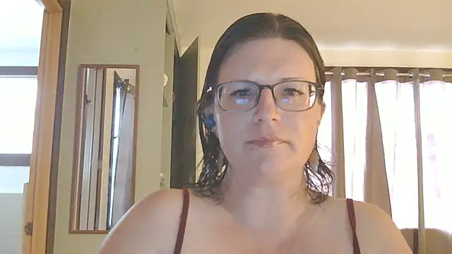 CrimsonMistress online show from 2, 8, 2026