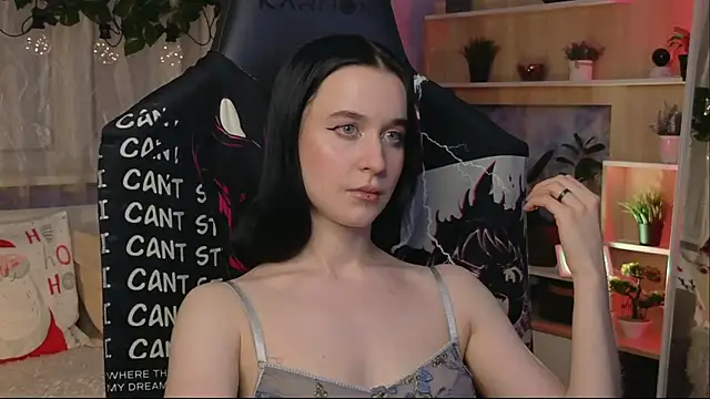 KiraLiLime online show from 22, 2, 2025