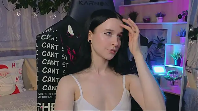 KiraLiLime online show from 26, 2, 2025