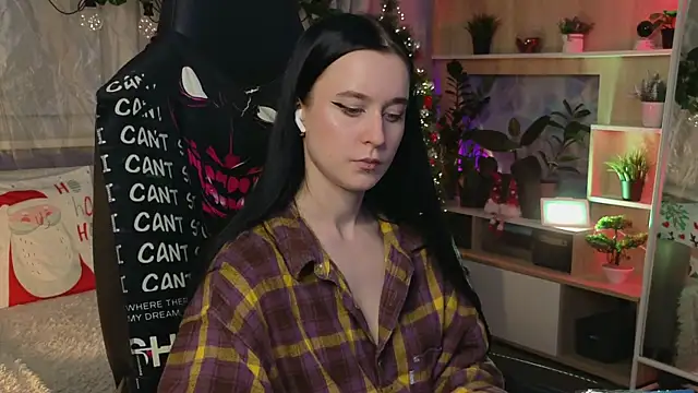 KiraLiLime online show from 4, 3, 2025