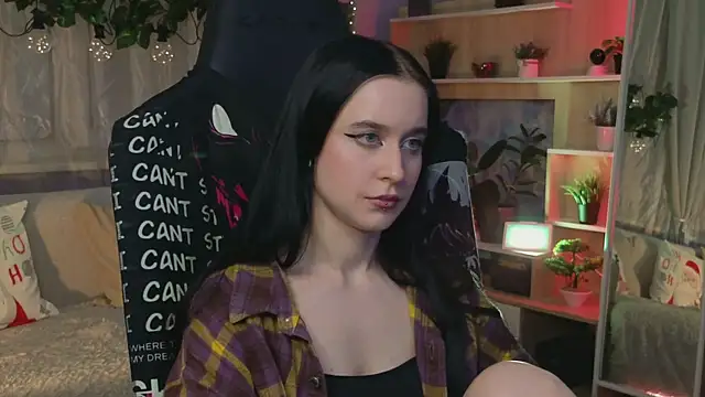 KiraLiLime online show from 6, 3, 2025