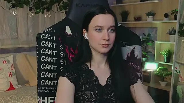 KiraLiLime online show from 9, 3, 2025