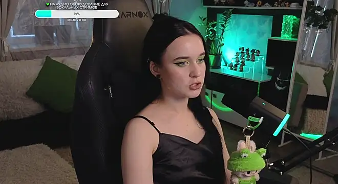 KiraLiLime online show from 26, 9, 2025