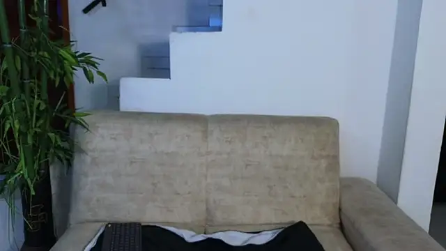 Lorenne Miller online show from 11, 4, 2026