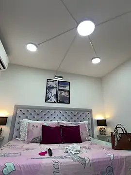 sarascottt online show from 2, 2, 2026