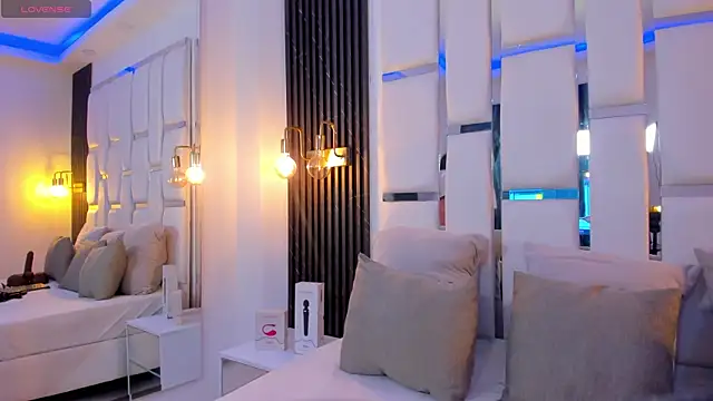 mia schwarz online show from 3, 10, 2025