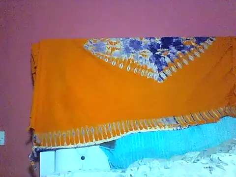 Snapshot of Sweet-piie chatting on 9, 10, 2025 Sweet-piie online show from 9, 10, 2025