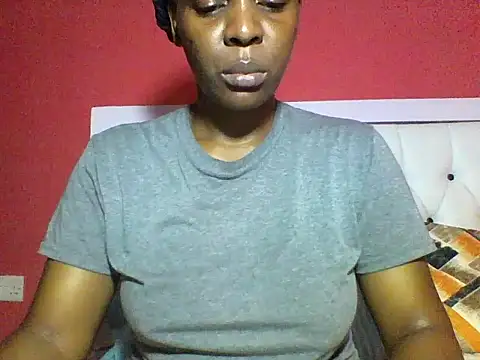 Snapshot of Sweet-piie chatting on 12, 10, 2025 Sweet-piie online show from 12, 10, 2025