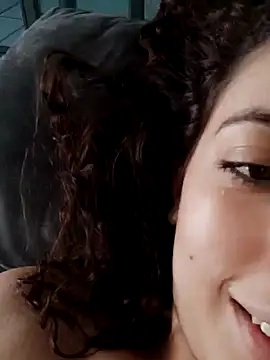 Sweet-diamondxxx online show from 18, 12, 2024