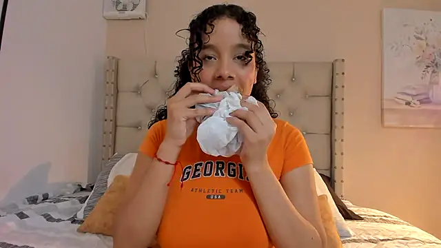 vanesasexyhot21 online show from 22, 4, 2026