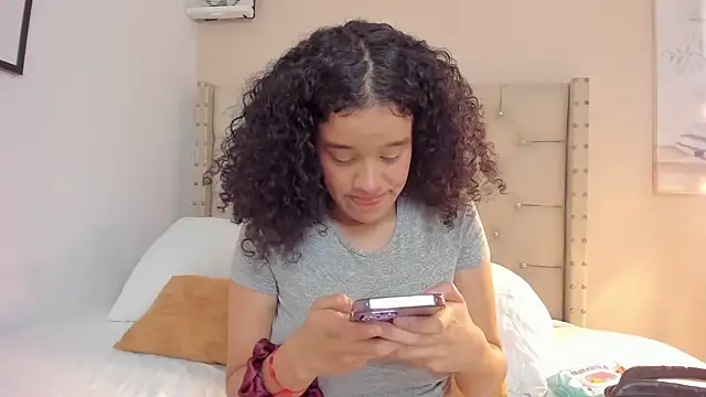 vanesasexyhot21 online show from 26, 4, 2026