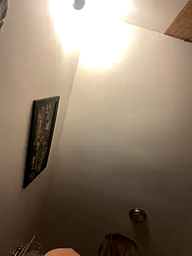 kikiwonderbar online show from 1, 12, 2024