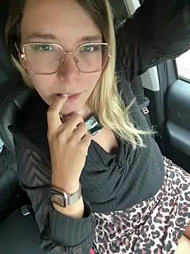 EmyLana online show from 6, 5, 2026