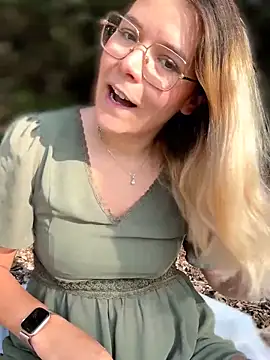 EmyLana online show from 1, 6, 2026