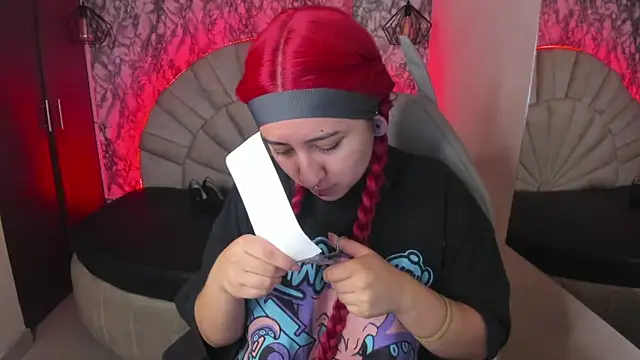 larissa01  online show from 15, 3, 2025