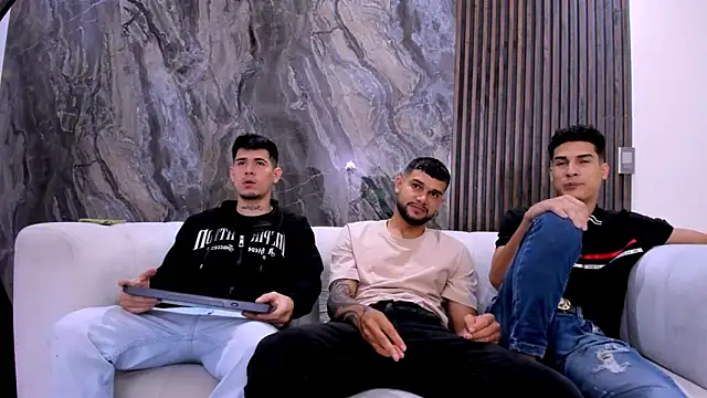 hot day online show from 18, 3, 2025