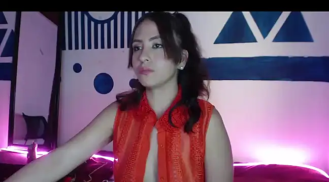 Camilleparist online show from 10, 12, 2024