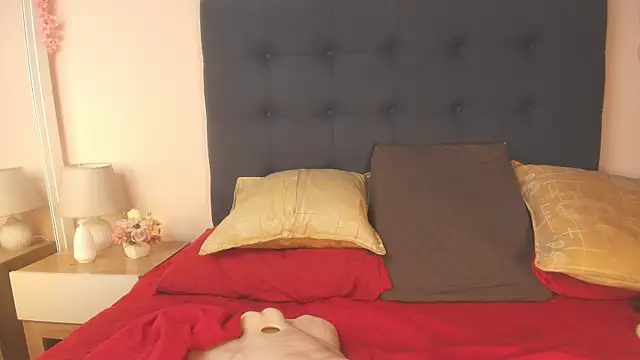 Evelonga 707 online show from 24, 4, 2026