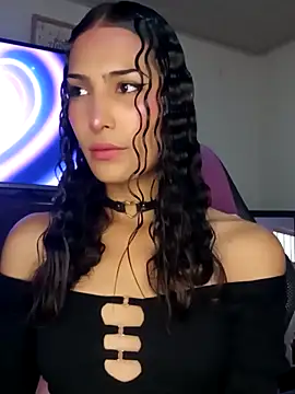 Lanna hott  online show from 6, 11, 2025