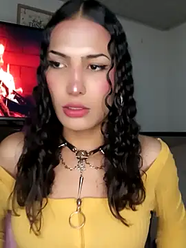 Lanna hott  online show from 10, 11, 2025