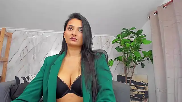 Snapshot of JennaPrice chatting on 5, 3, 2025 JennaPrice online show from 5, 3, 2025