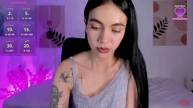 Snapshot of samy_lewis chatting on 6, 10, 2025 samy lewis online show from 6, 10, 2025