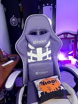 Aria Bennett21 online show from 30, 4, 2026