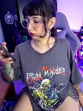 Snapshot of Aria_Bennett21 chatting on 4, 6, 2026 Aria Bennett21 online show from 4, 6, 2026