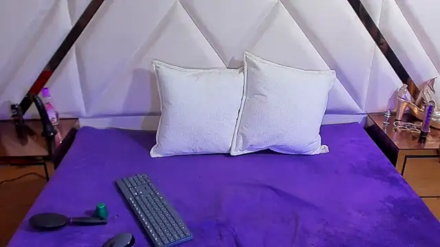 Aura love69 online show from 6, 3, 2025