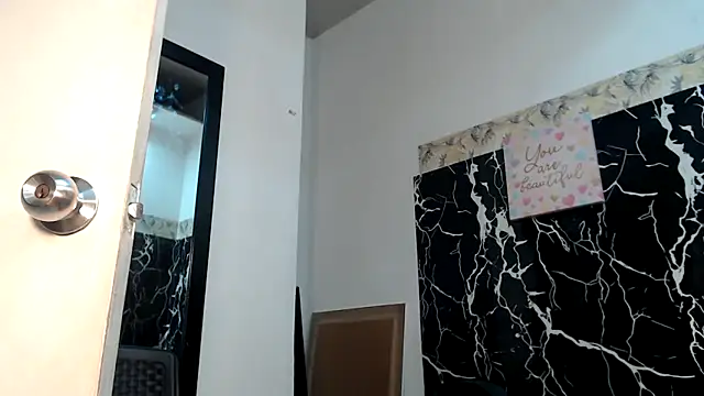 KristalTsXXX online show from 28, 4, 2026