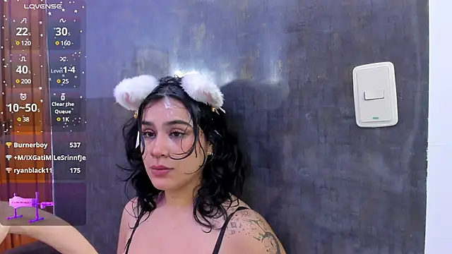 zyle boobs online show from 14, 3, 2025