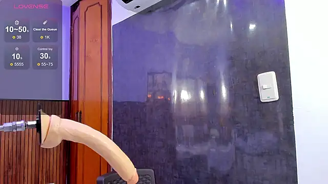 zyle boobs online show from 16, 3, 2025