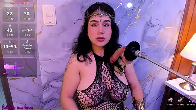 zyle boobs online show from 10, 1, 2026