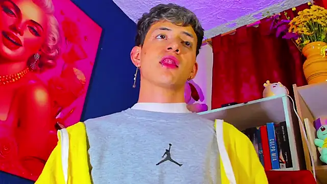 GabyThoms online show from 6, 3, 2025