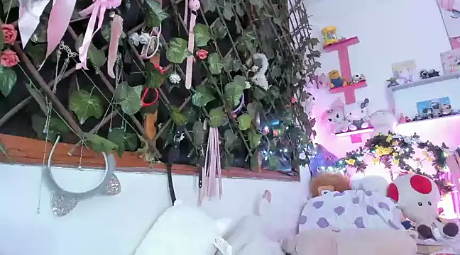 LunaDeCristall online show from 4, 12, 2024