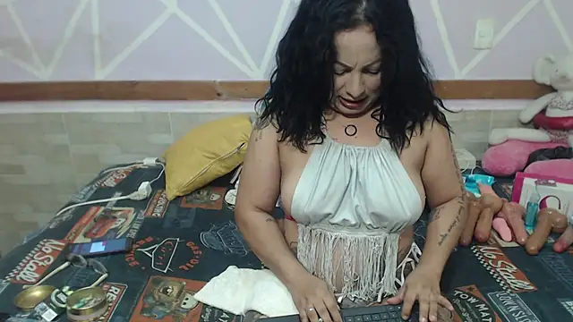 Lena lawson online show from 27, 4, 2026