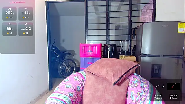 CiaraEbony online show from 27, 10, 2025