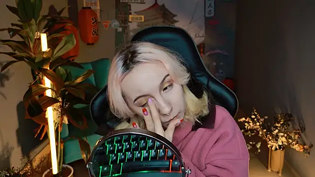 JasmineMilko online show from 9, 3, 2025