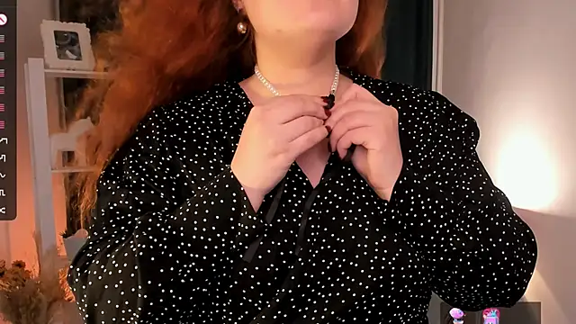 Lana Bananass online show from 6, 6, 2026