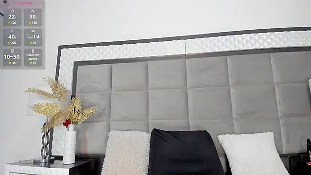 OliviaBurning online show from 25, 2, 2025