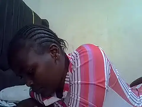 Snapshot of pretty_vivy chatting on 15, 2, 2025 pretty vivy online show from 15, 2, 2025