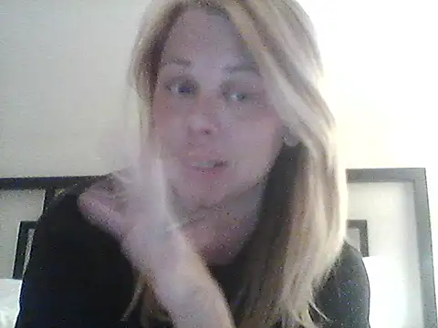 Snapshot of burrkitty chatting on 19, 11, 2025 burrkitty online show from 19, 11, 2025