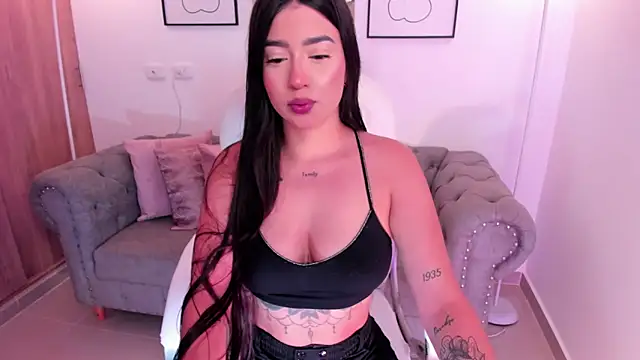 amelie jhons online show from 13, 3, 2026