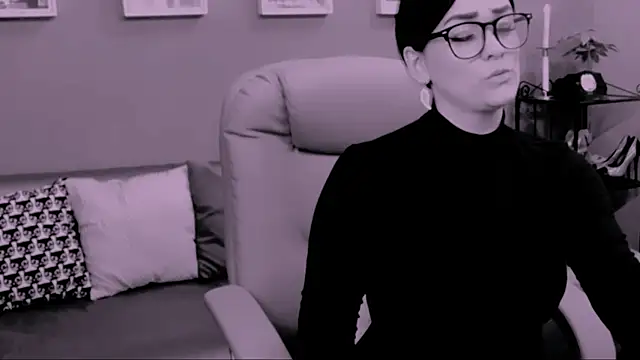 Snapshot of ChantalLion chatting on 30, 10, 2025 ChantalLion online show from 30, 10, 2025