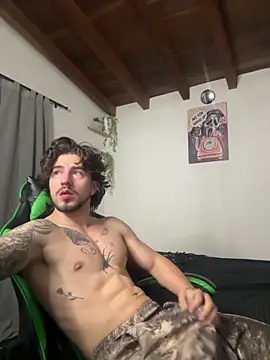 Valentino Xander online show from 29, 10, 2025