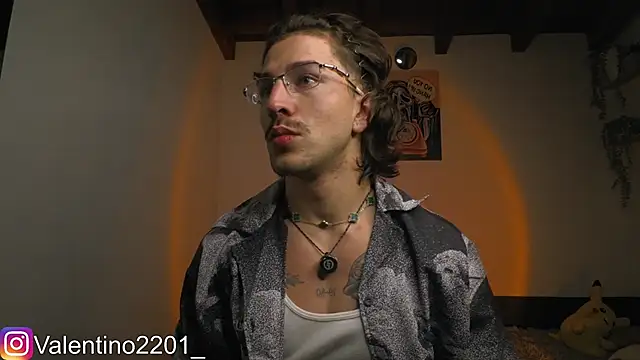 Valentino Xander online show from 10, 4, 2026