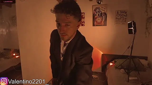 Valentino Xander online show from 5, 7, 2026